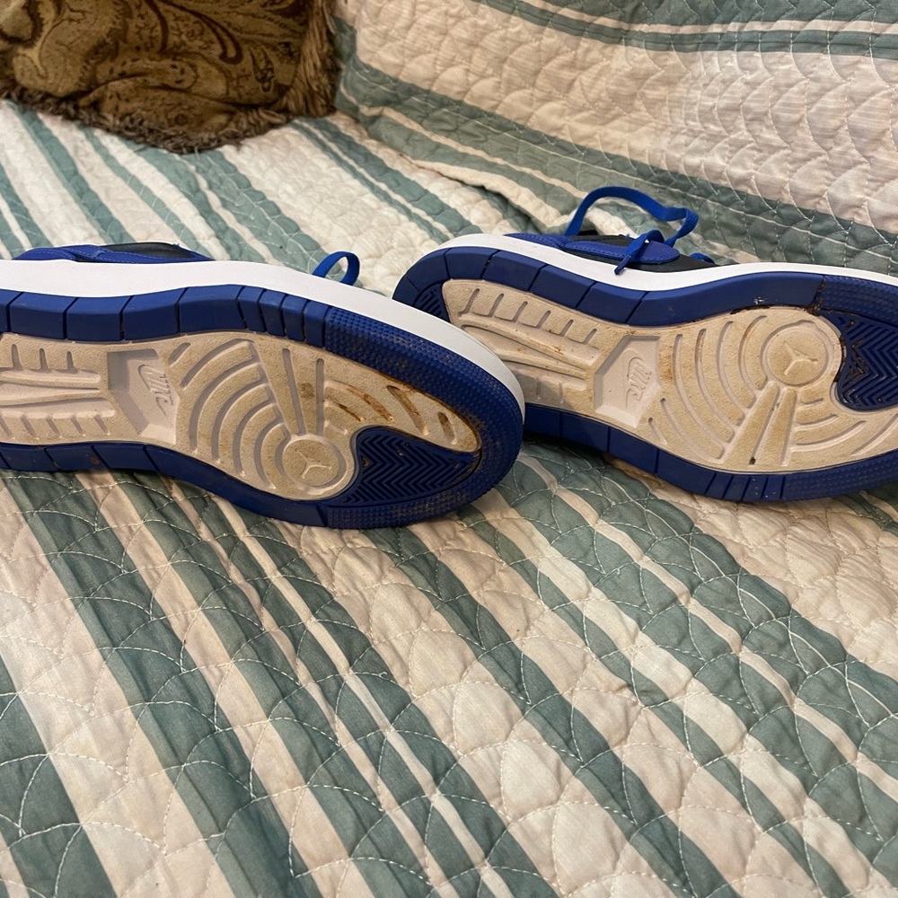 Nike Kids Blue and Black Sneakers - Picture 3 of 4